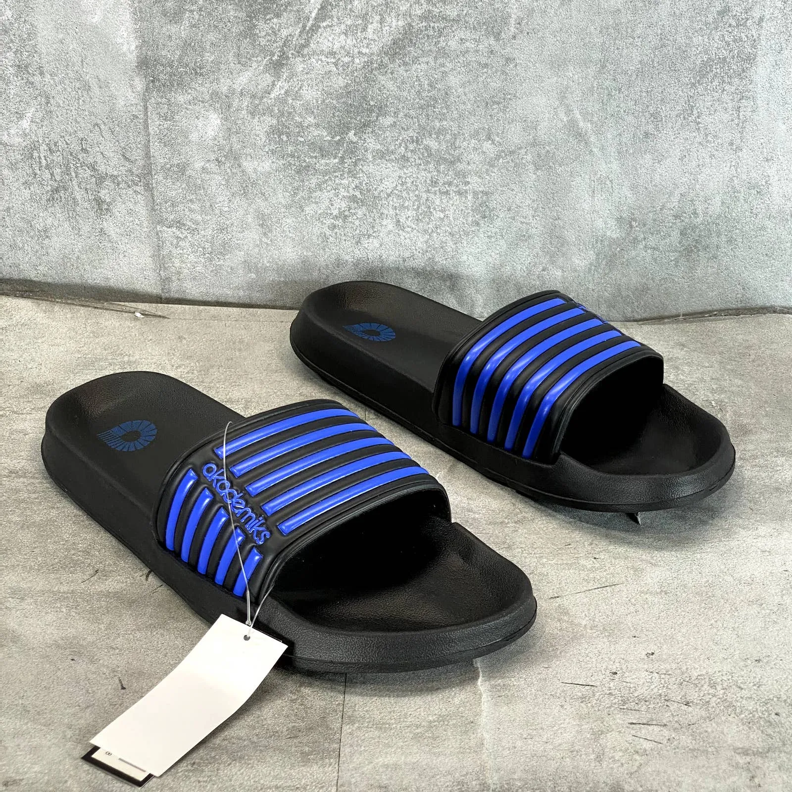 AKADEMIKS Men's Black/Royal Flip 1.0 Stripe Slide Sandals SZ 9