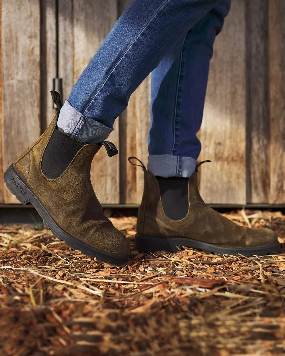 Blundstone 1615 Classic Waxed Suede Chelsea Boots