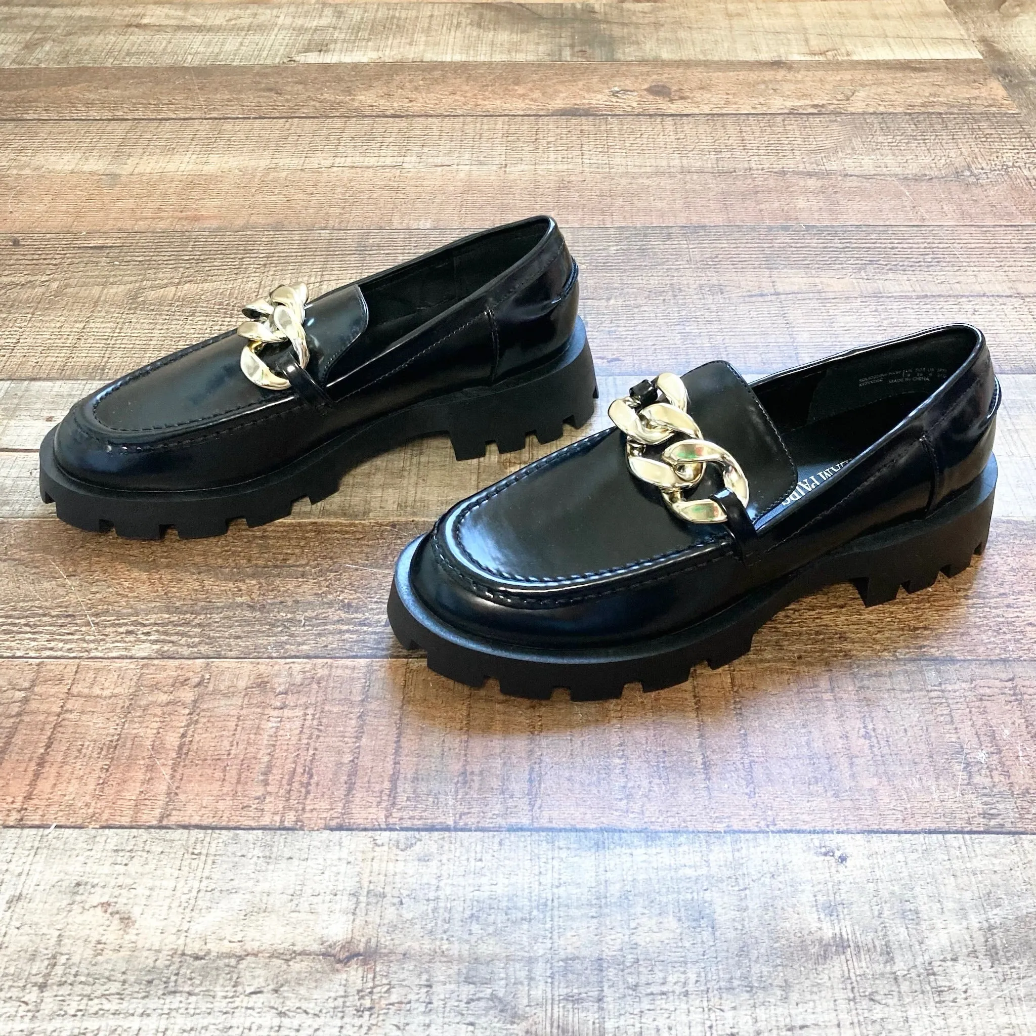 Dream Pairs Black Gold Chain Chunky Loafers- Size 8 (BRAND NEW CONDITION, sold out online)