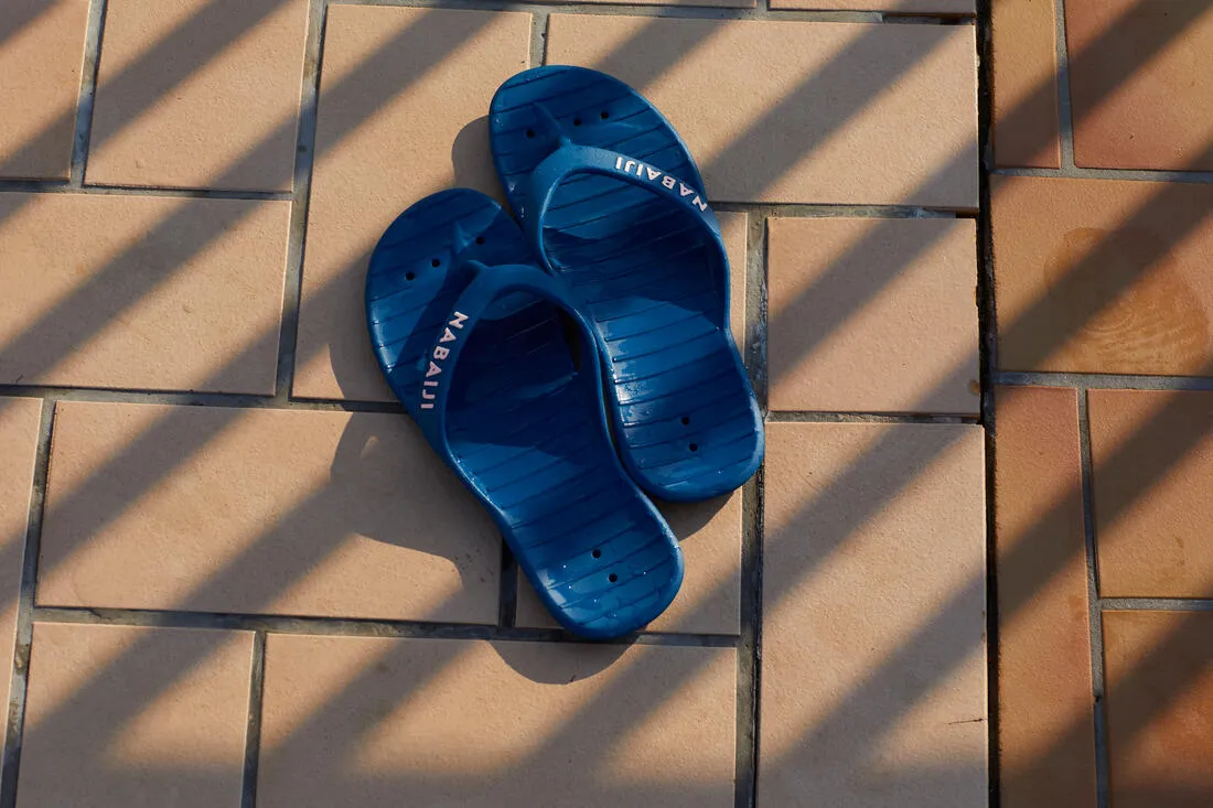 WOMEN’S POOL FLIP-FLOPS TONGA 100 BASIC - BLUE